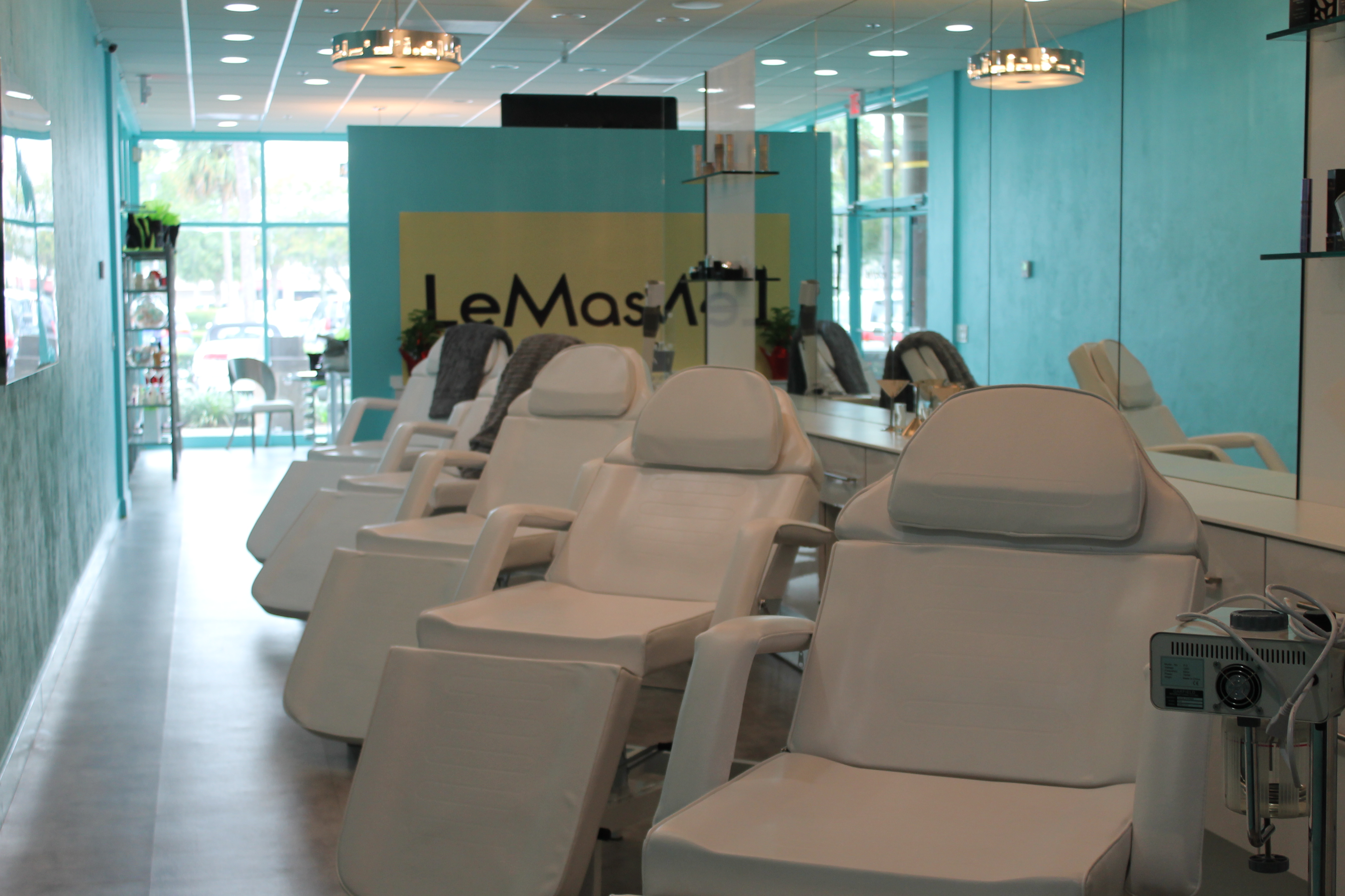 Facial Bar 11