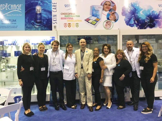 Repêchage BRIGHTENS Premiere Orlando with NEW Biolight™ Luminex Mask and Educational Classes