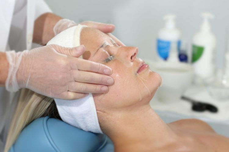 Facial Treatment Spotlight: The NEW Repêchage Peel and Glow Facial