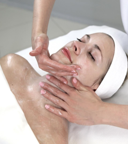 Myth Busting: Massage Techniques for Sensitive Skin